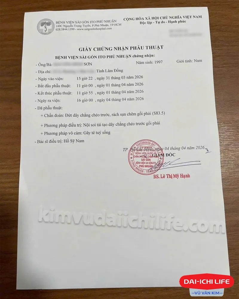 Giấy chứng nhận phẫu thuật của anh Sơn